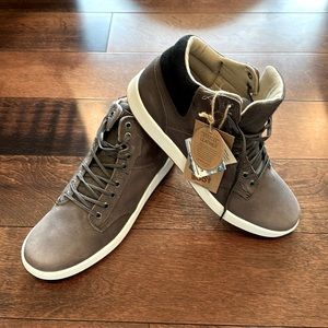 Kodiak Men’s lace up boot. NWT. Men’s 10.5 gray/brown color.